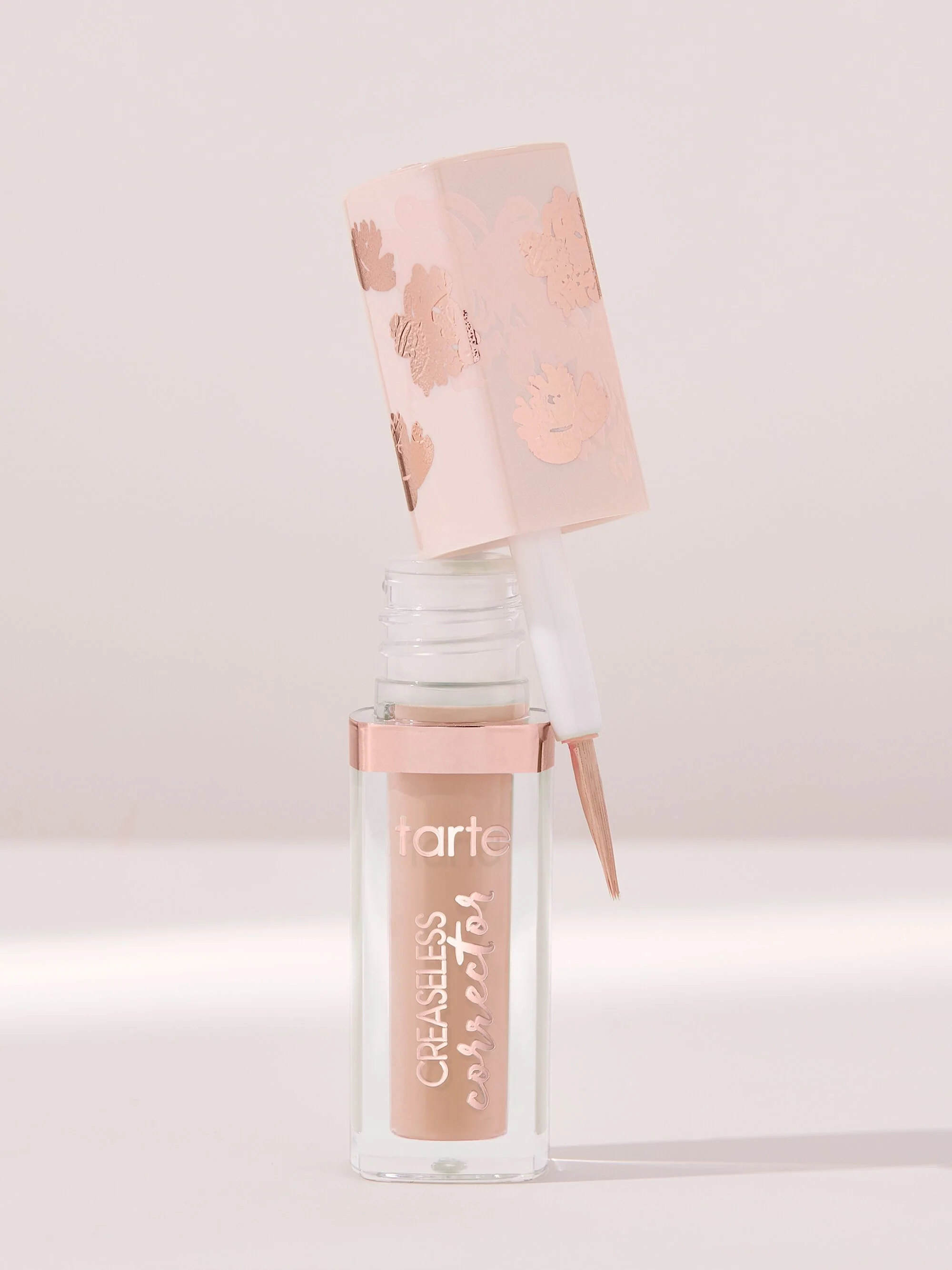 travel-size creaseless corrector - Image 4